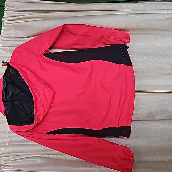 New balance - Picture 2 of 2